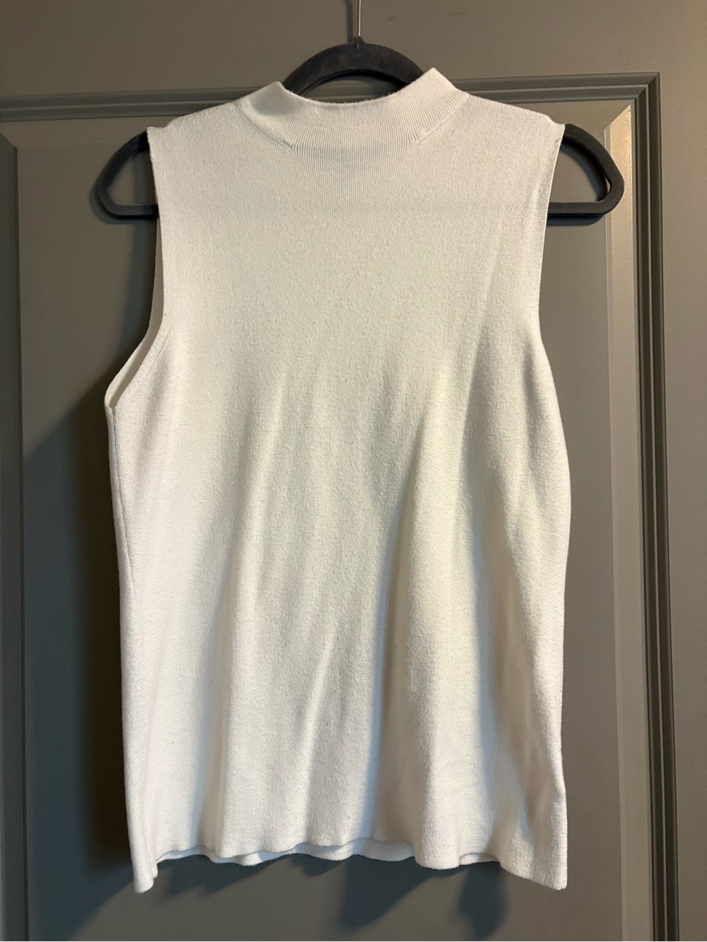 Express Women's Sleeveless Mock Neck Tank Top in White